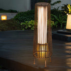Lámpara de pie LED redonda vertical moderna minimalista, impermeable, de hierro y ratán para patio exterior