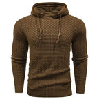 Sudadera con capucha robusta para hombre con textura de gofre: cálida, duradera y cómoda.