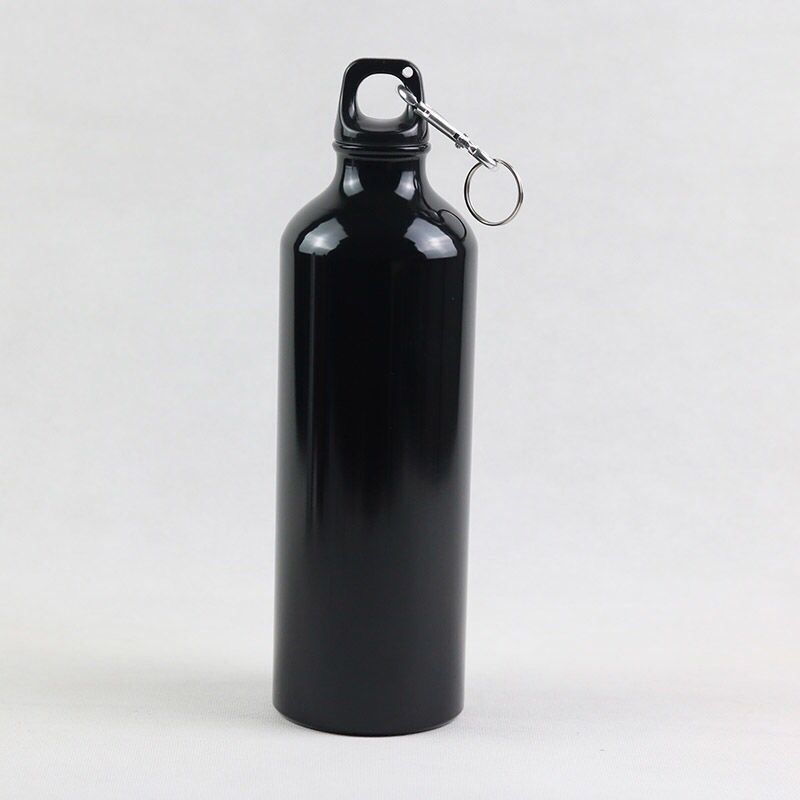 Botella de agua infantil aislada