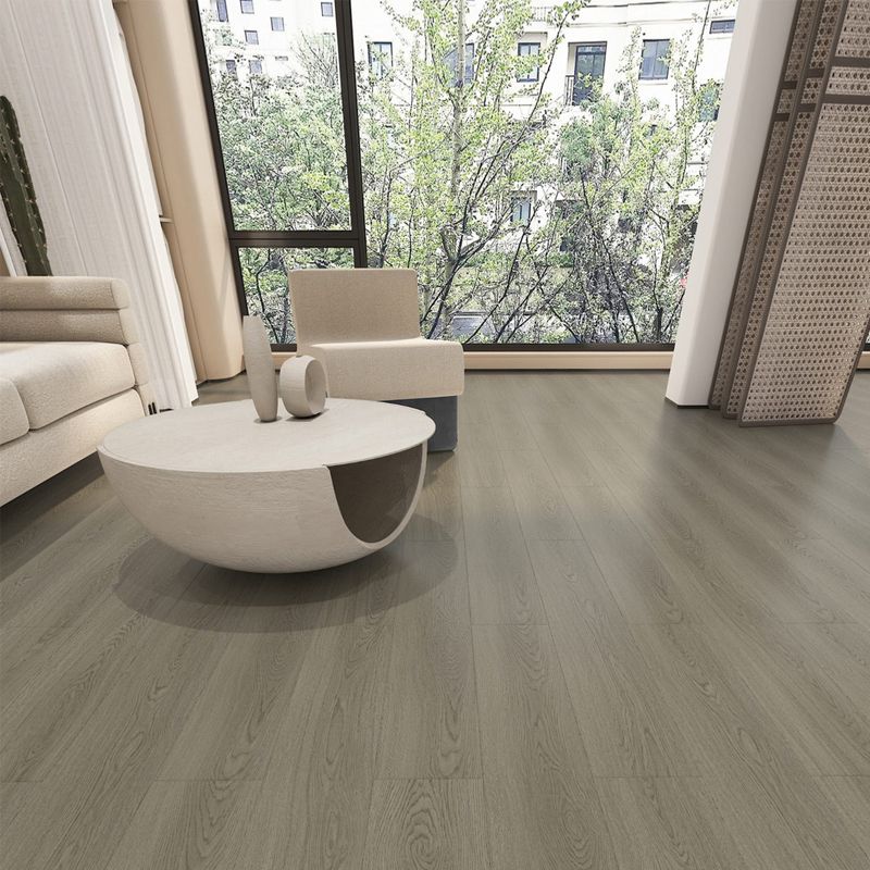 Suelo laminado de madera maciza natural E0 de 49" x 8" de ancho, con sistema de clic y resistente al agua.