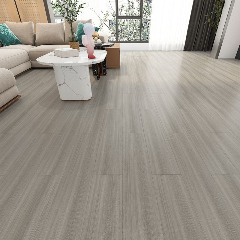 Suelo laminado de madera maciza natural E0 de 49" x 8" de ancho, con sistema de clic y resistente al agua.