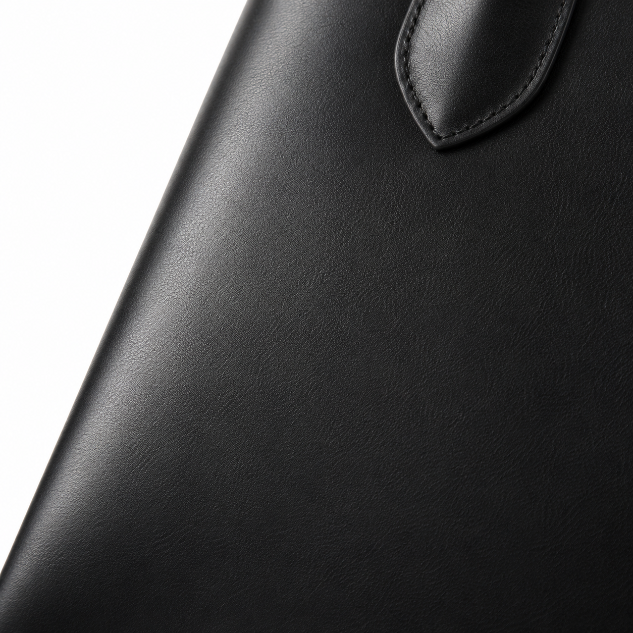 Diseño moderno del bolso tote negro.