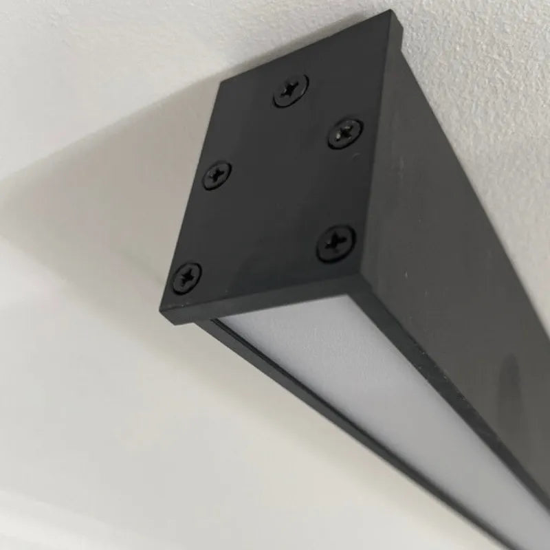Lámpara de techo lineal LED de metal negro, diseño minimalista moderno