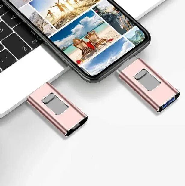 Memoria USB 4 en 1: más espacio de almacenamiento, sin pérdida de recuerdos