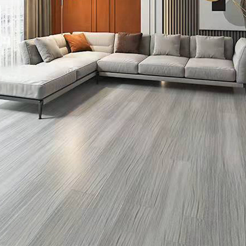 Suelo laminado de madera maciza natural E0 de 49" x 8" de ancho, con sistema de clic y resistente al agua.