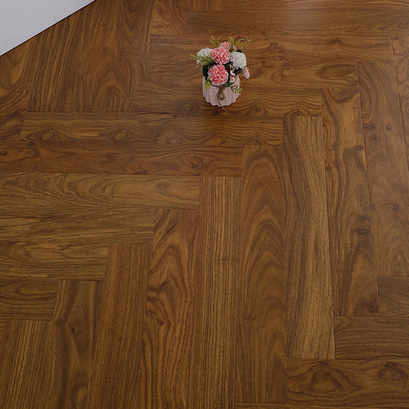 Suelo laminado antideslizante con sistema de clic