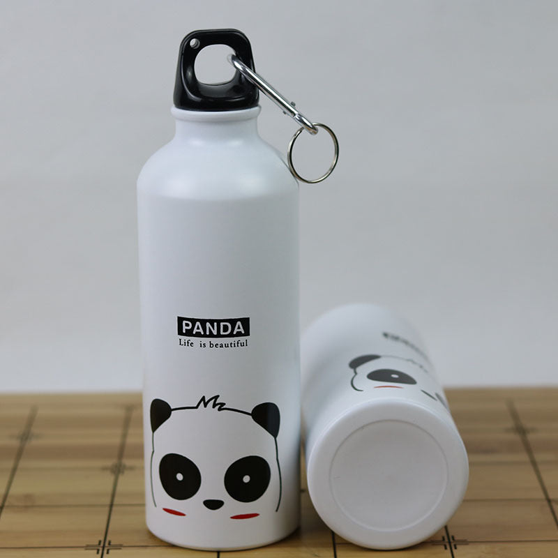 Botella de agua infantil aislada
