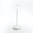 Lámpara de mesa LED inalámbrica blanca y dorada de diseño moderno para salón o terraza