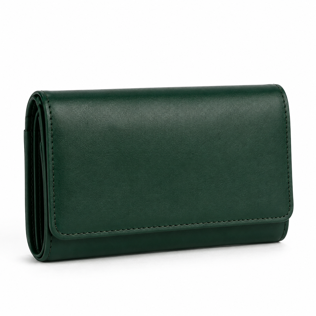 Cartera de cuero verde con cierre magnético vista frontal.