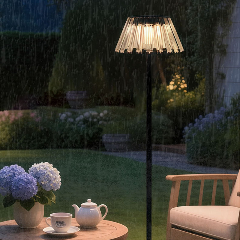 Lámpara de pie LED exterior de hierro y cristal, impermeable, con energía solar y USB, de estilo industrial contemporáneo para jardín