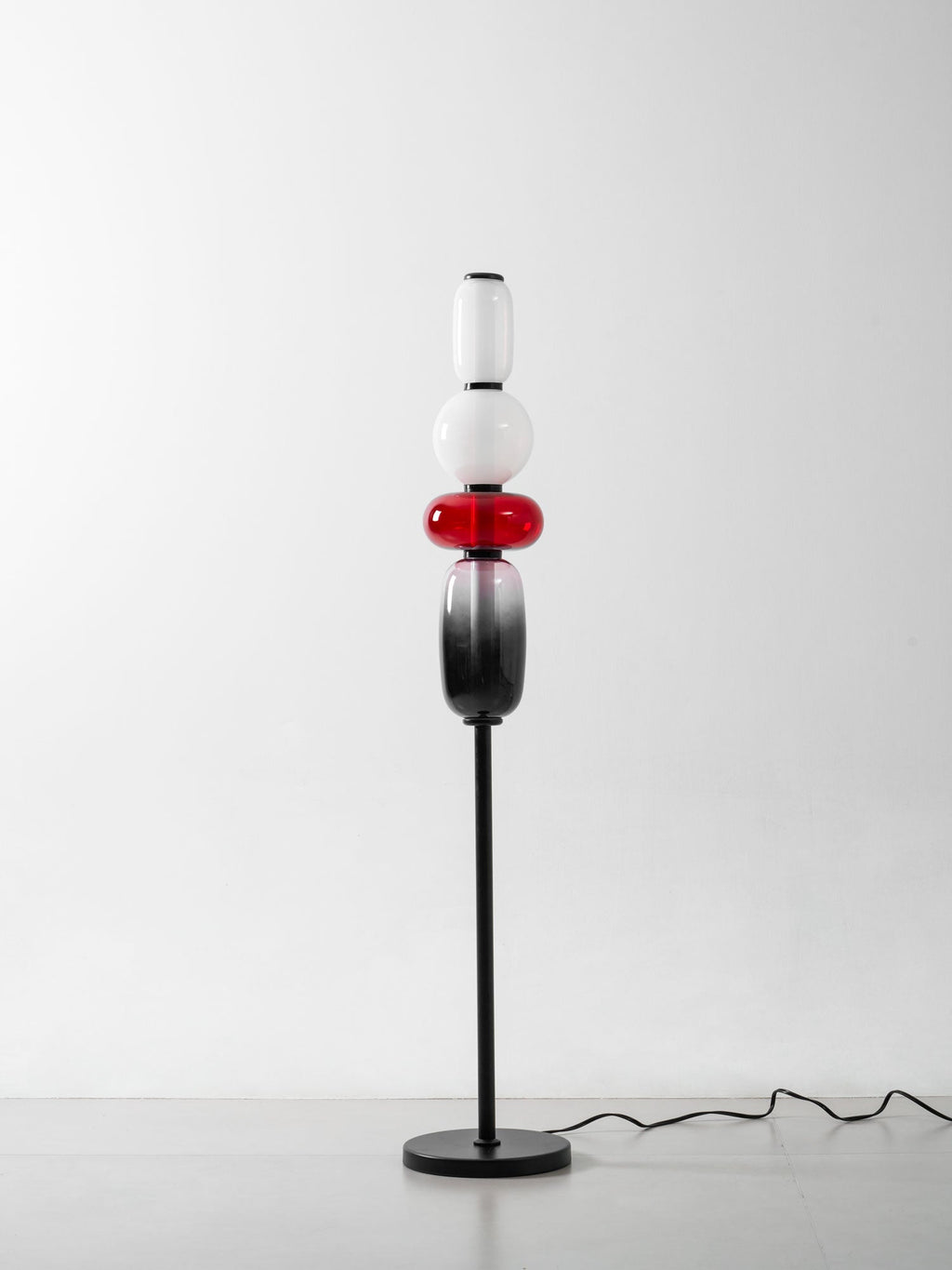 Lámpara de pie de vidrio soplado a mano con racimos de vidrio artísticos – Icono de estilo decorativo con LED integrado – Disponible en dos alturas