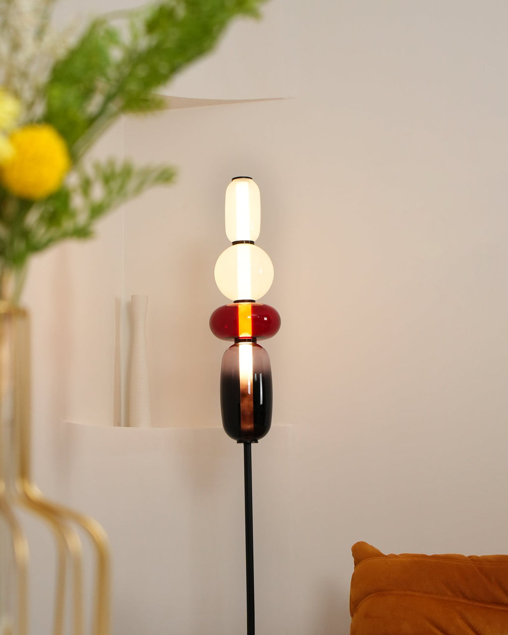Lámpara de pie de vidrio soplado a mano con racimos de vidrio artísticos – Icono de estilo decorativo con LED integrado – Disponible en dos alturas