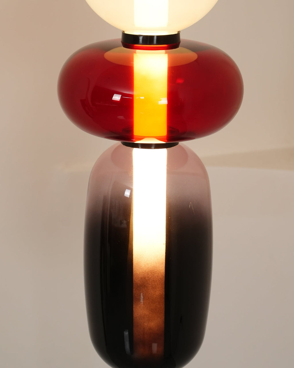 Lámpara de pie de vidrio soplado a mano con racimos de vidrio artísticos – Icono de estilo decorativo con LED integrado – Disponible en dos alturas
