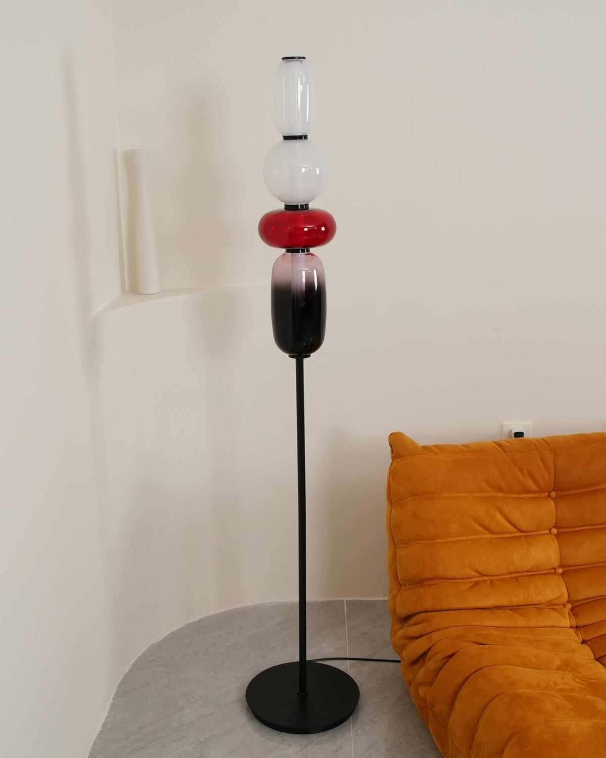 Lámpara de pie de vidrio soplado a mano con racimos de vidrio artísticos – Icono de estilo decorativo con LED integrado – Disponible en dos alturas