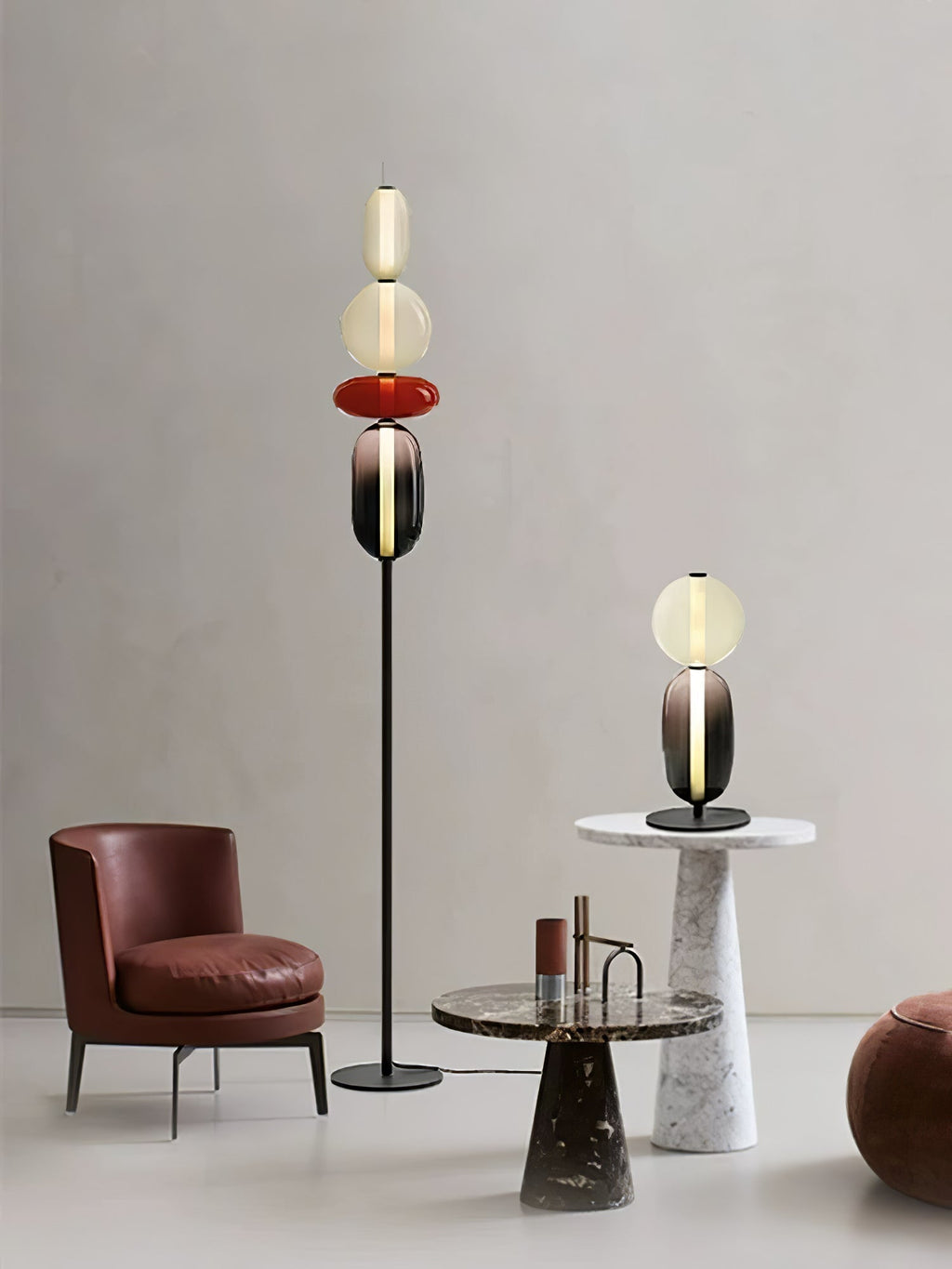 Lámpara de pie de vidrio soplado a mano con racimos de vidrio artísticos – Icono de estilo decorativo con LED integrado – Disponible en dos alturas