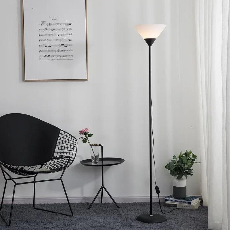 Lámpara de pie LED moderna | Diseño minimalista de metal negro