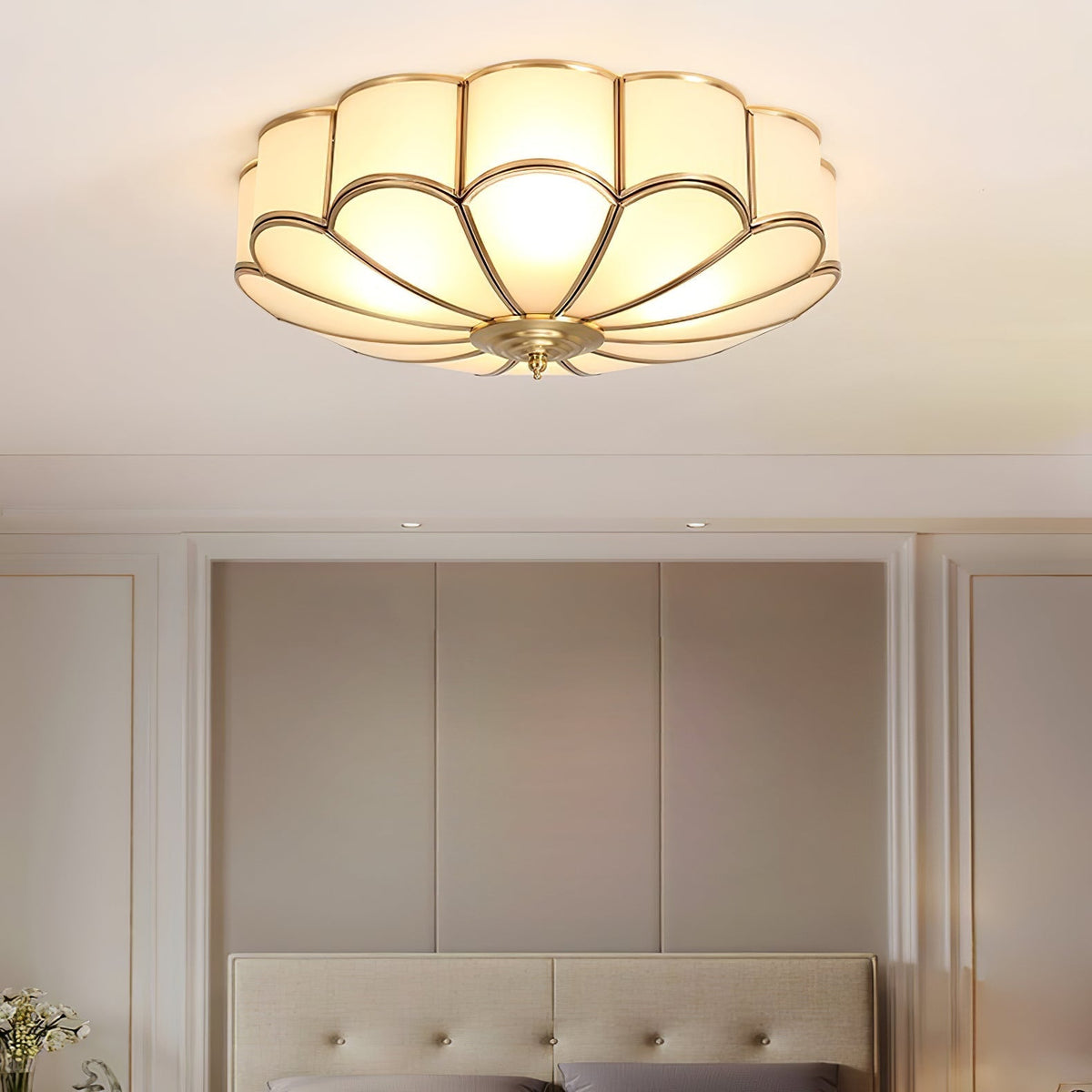 Lámpara de techo empotrada VKL-1005 — Embellecedor de vidrio en forma de flor