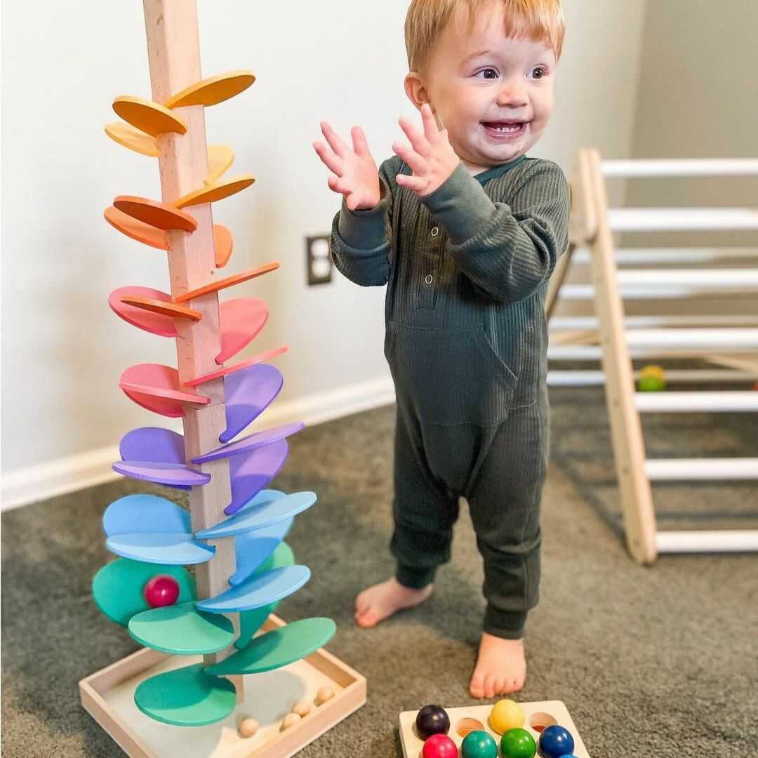 Torre de sonido arcoíris de madera, juego sensorial educativo