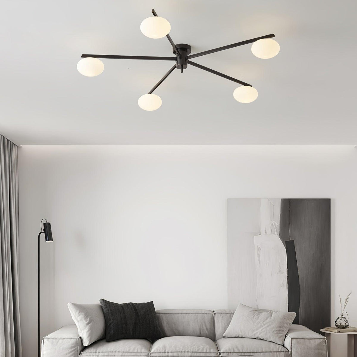 Lámpara de techo con globos de cristal ovalados y brazos delgados – Diseño moderno de perfil bajo para techos bajos en negro o latón – Casquillo G9 –