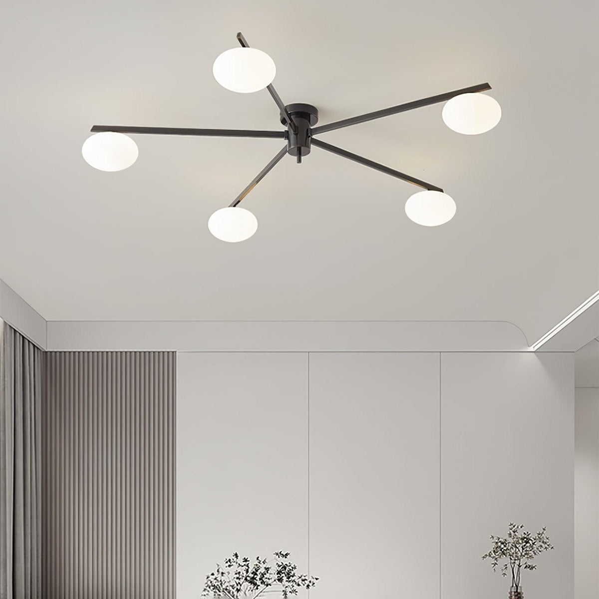 Lámpara de techo con globos de cristal ovalados y brazos delgados – Diseño moderno de perfil bajo para techos bajos en negro o latón – Casquillo G9 –