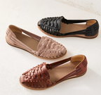 Elegantes zapatos de mujer con diseño ergonómico y plantilla de espuma suave para mayor comodidad durante todo el día.