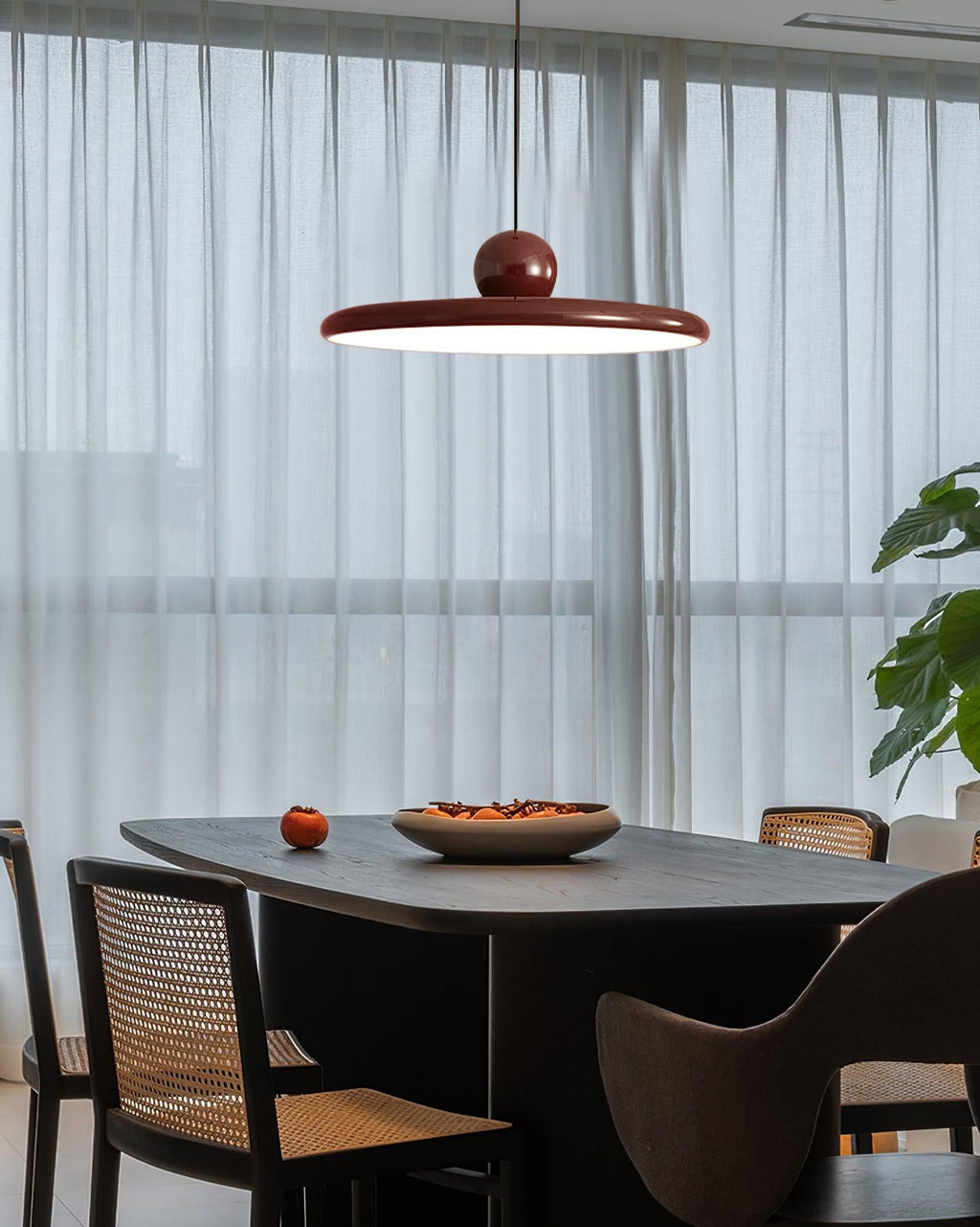 Lámpara de techo colgante redonda con diseño de disco radiante, regulable, 3 colores, cable de 450 cm, estilo escandinavo para interiores, rojo,