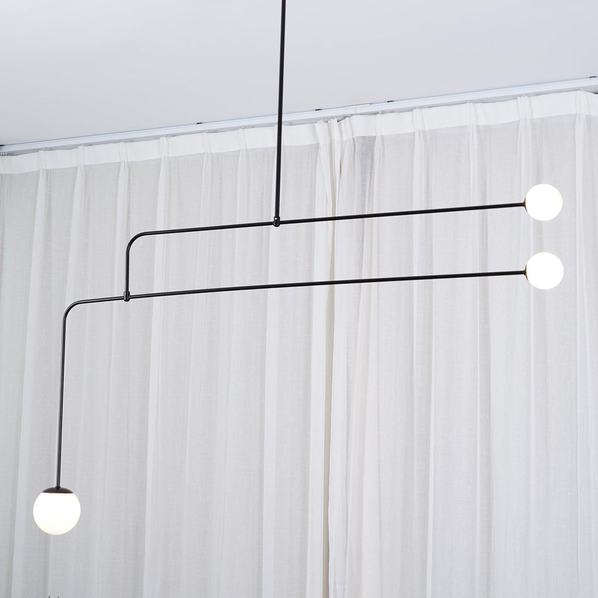 Lámpara de techo móvil con globos de cristal – Diseño moderno en latón o negro – 9 configuraciones – Casquillo G9 y G4