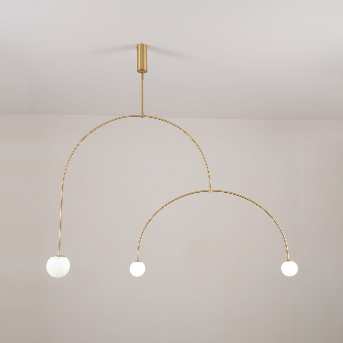 Lámpara de techo móvil con globos de cristal – Diseño moderno en latón o negro – 9 configuraciones – Casquillo G9 y G4