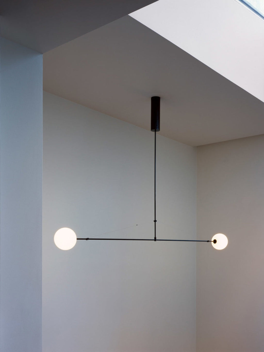 Lámpara de techo móvil con globos de cristal – Diseño moderno en latón o negro – 9 configuraciones – Casquillo G9 y G4
