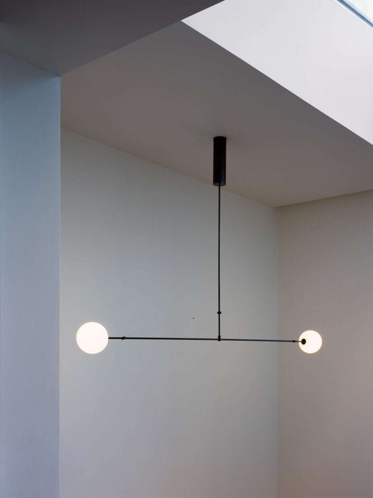 Lámpara de techo móvil con globos de cristal – Diseño moderno en latón o negro – 9 configuraciones – Casquillo G9 y G4