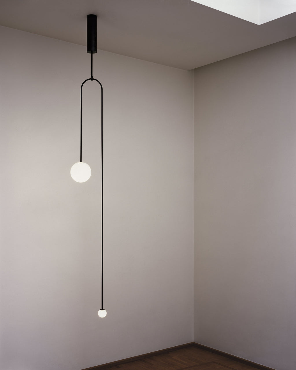 Lámpara de techo móvil con globos de cristal – Diseño moderno en latón o negro – 9 configuraciones – Casquillo G9 y G4