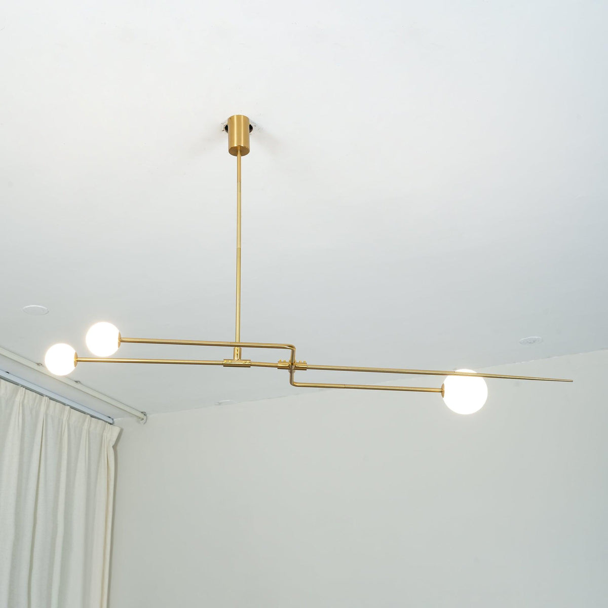 Lámpara de techo móvil con globos de cristal – Diseño moderno en latón o negro – 9 configuraciones – Casquillo G9 y G4