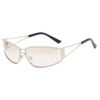 Sonnenbrille deportivo para mujer en estilo futurista
