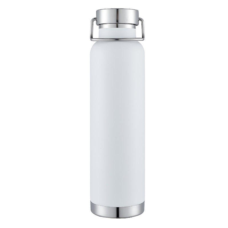 Botella de agua de acero inoxidable con doble pared y aislamiento al vacío, con tapa de transporte con cierre giratorio.