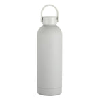 Botella de agua aislada