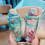 Botella de agua ergonómica para mujer con tapa a prueba de fugas