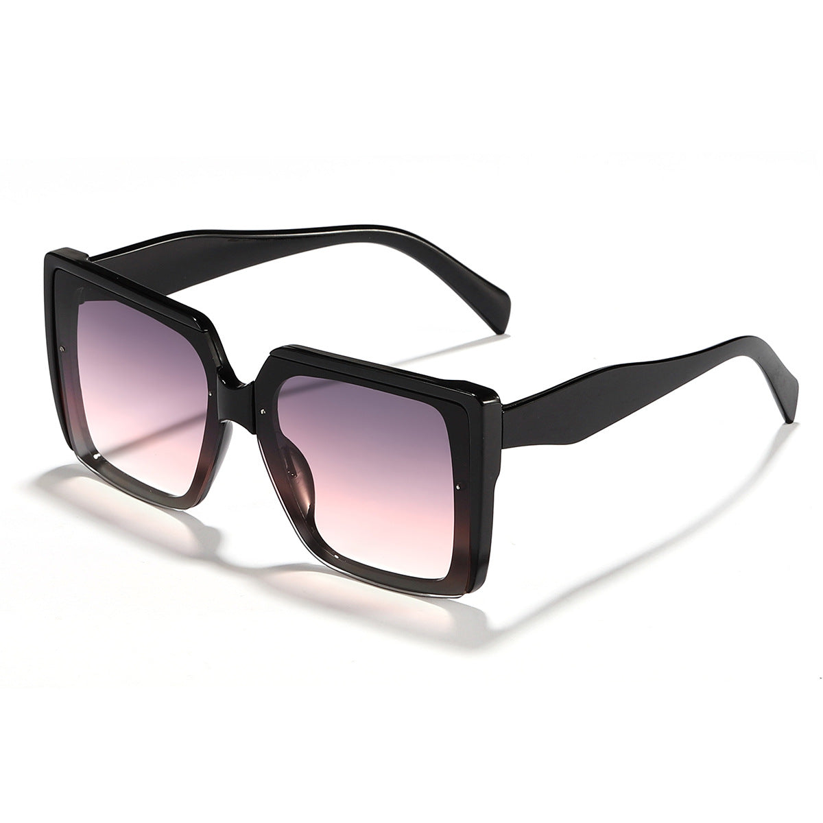 Sonnenbrille extragrande para mujeres con un moderno diseño cuadrado