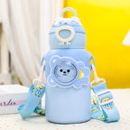 Botella de agua infantil con diseño de animales