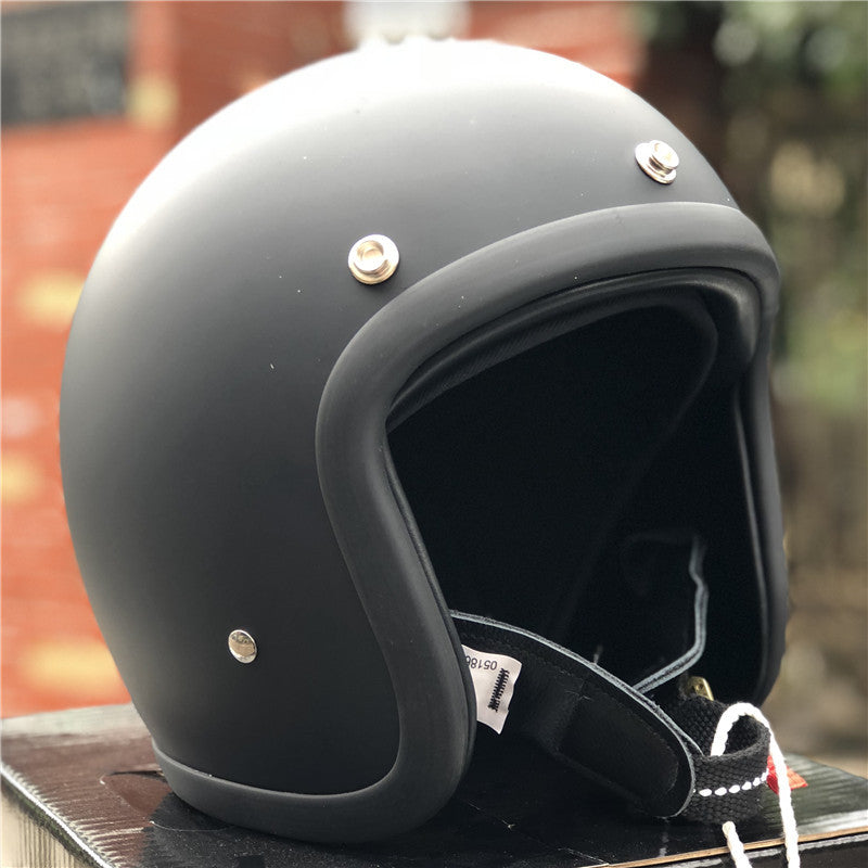 Casco de motocicleta clásico de media carcasa