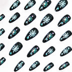 Arte de uñas creativo con copos de nieve