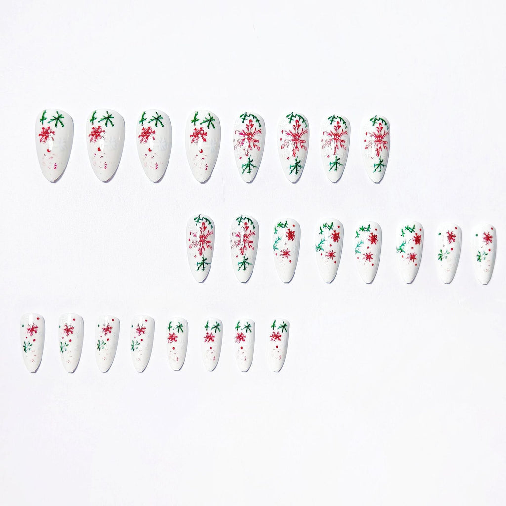 Diseño artístico de copo de nieve para uñas