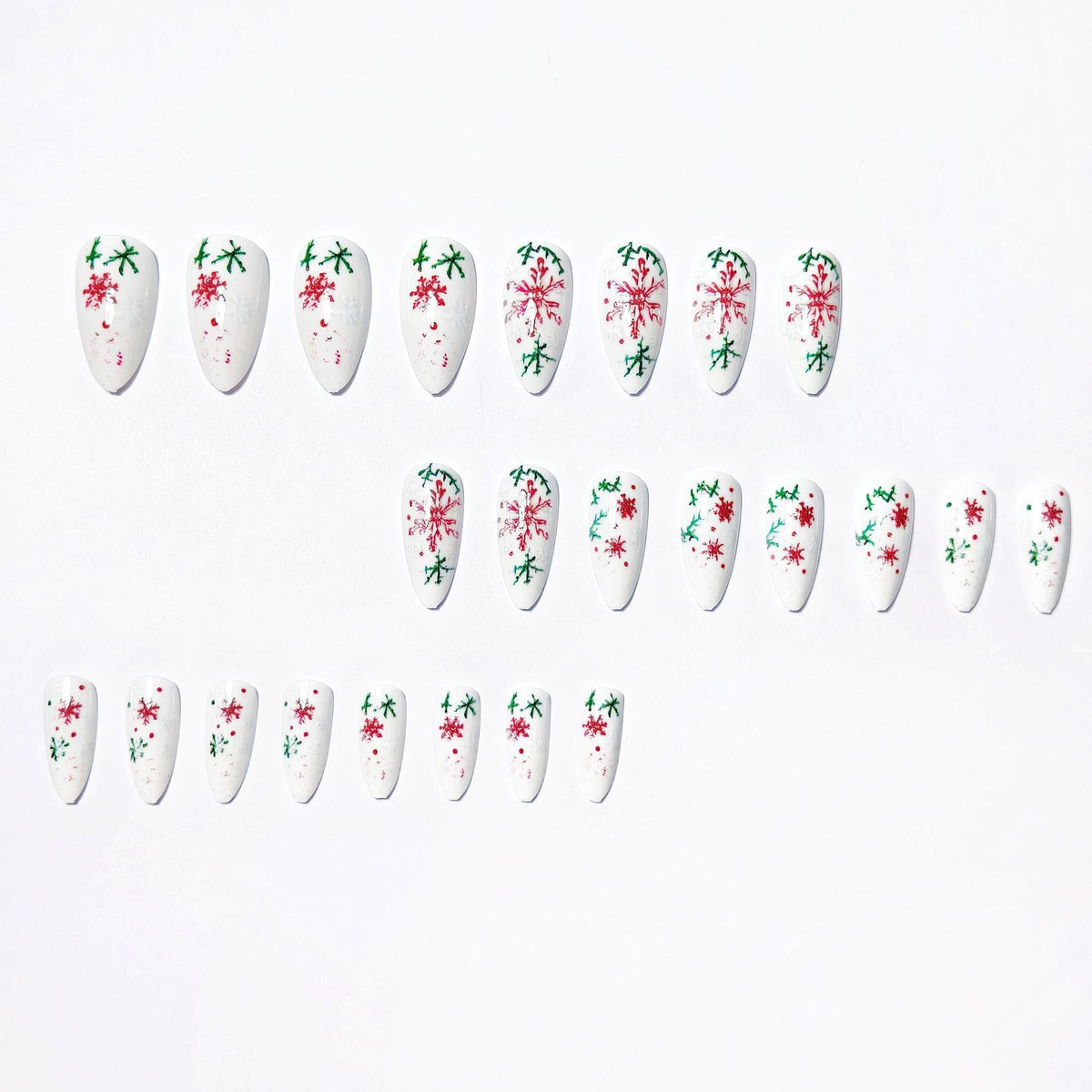 Diseño artístico de copo de nieve para uñas
