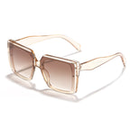 Sonnenbrille extragrande para mujeres con un moderno diseño cuadrado