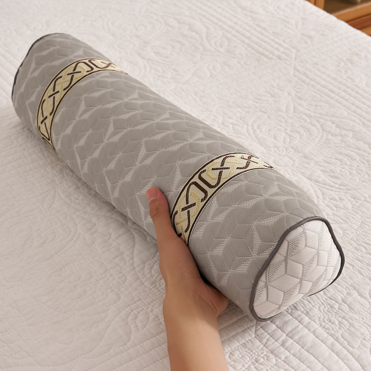 Rollo de soporte ergonómico para el cuello con estructura de soporte única