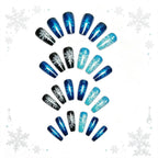 Diseño de uñas con copos de nieve escarchados
