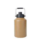Botella de agua aislada