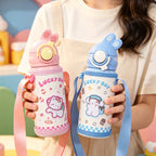 Botella de agua infantil con diseño dulce