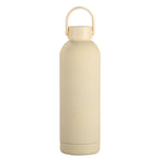 Botella de agua aislada