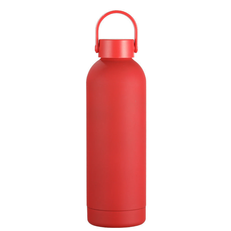 Botella de agua aislada