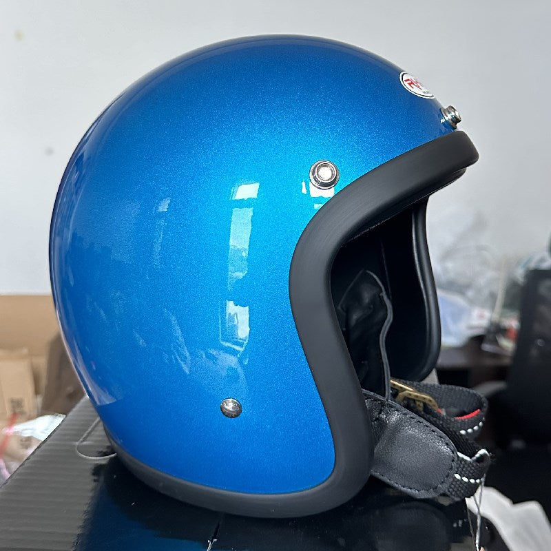 Casco de motocicleta clásico de media carcasa